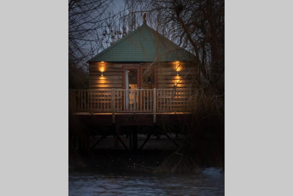 The Treehouse - Sleeps 4 Villa Old Leake Eksteriør bilde